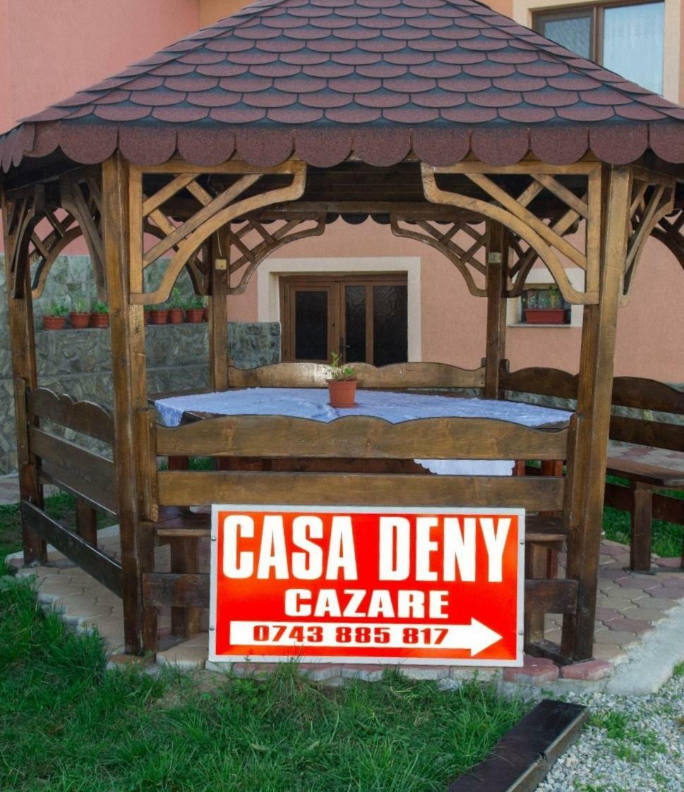 Pensiunea Casa Deny Hotell Novaci-Străini Exteriör bild